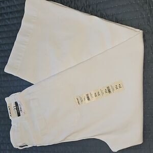 Ariat Countryside Ultra High Rise Wide Leg Crop Denim: White: 31R